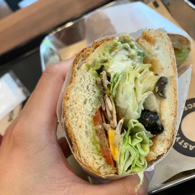 퀴즈노스 대표 사진