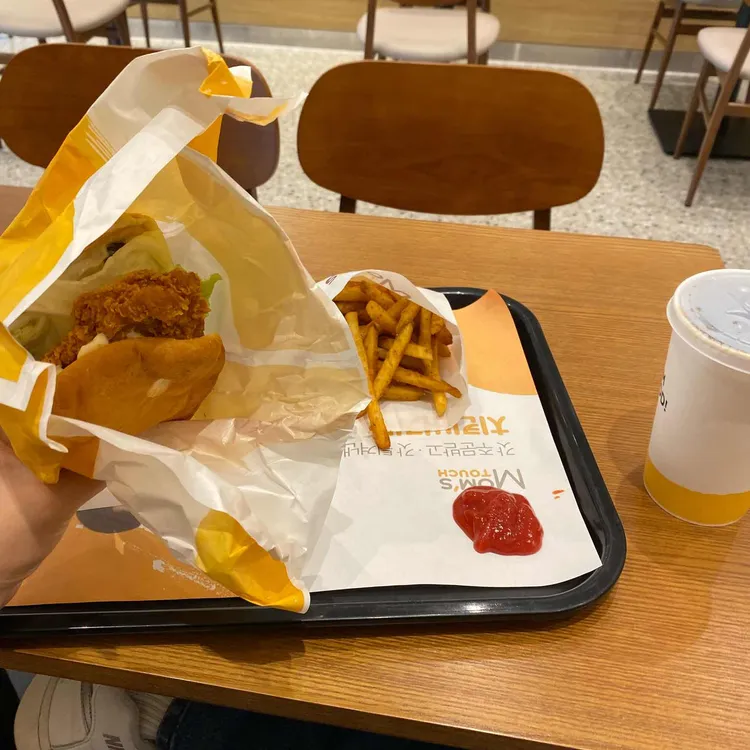 맘스터치 대표 사진