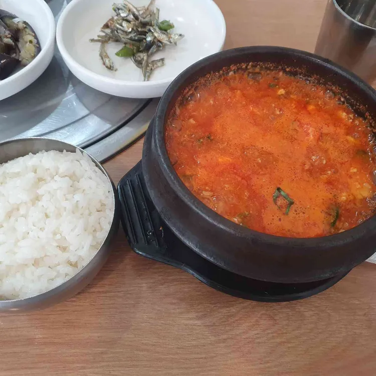민석백반 대표 사진