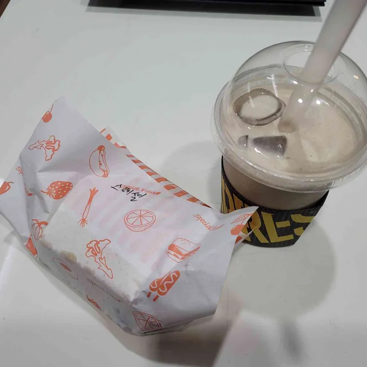 토스토스 대표 사진