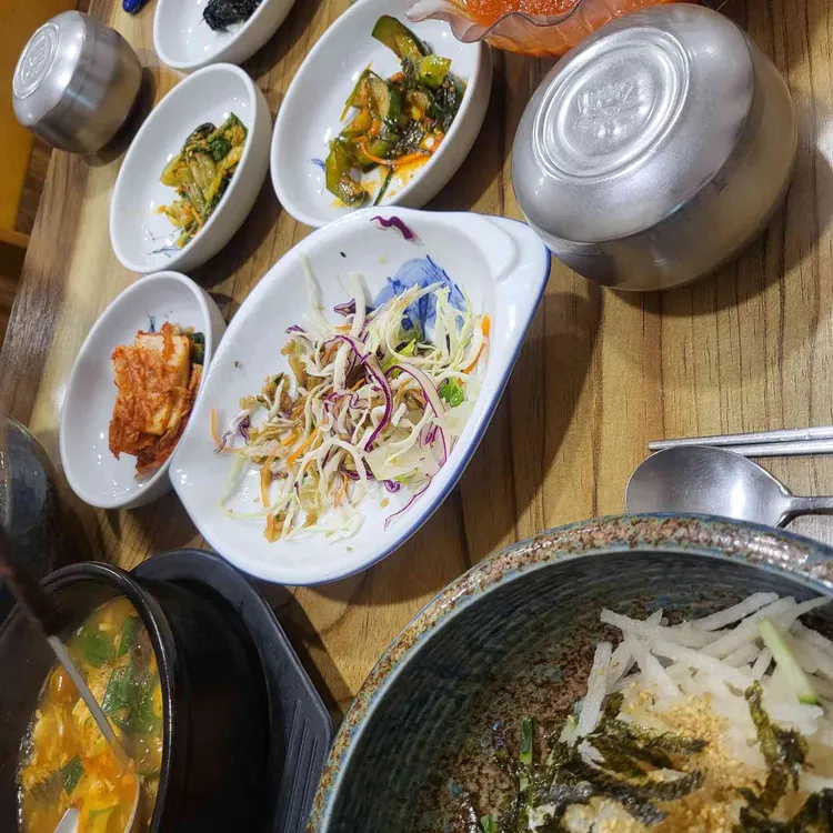 율리 회 살아있네 대표 사진