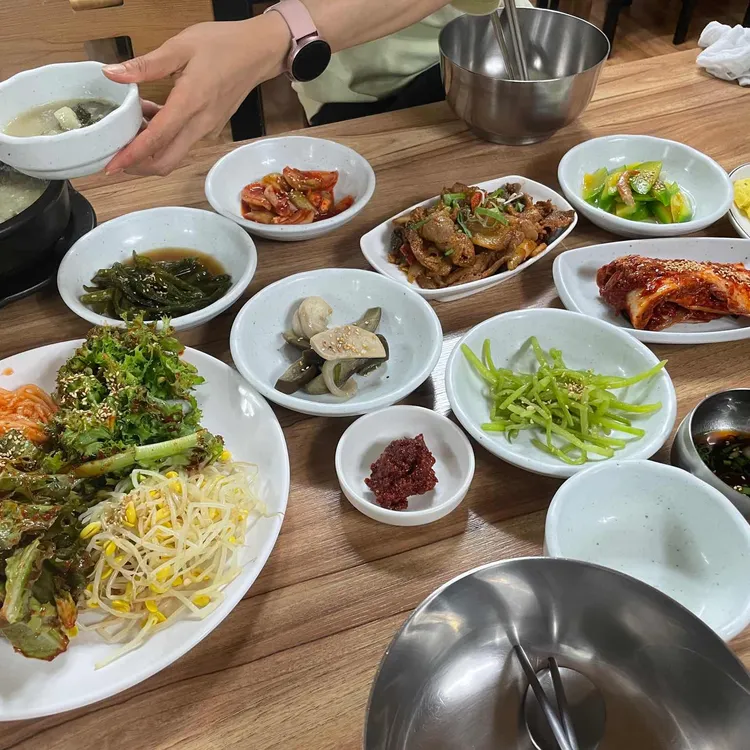청산돌솥밥삼계탕 대표 사진