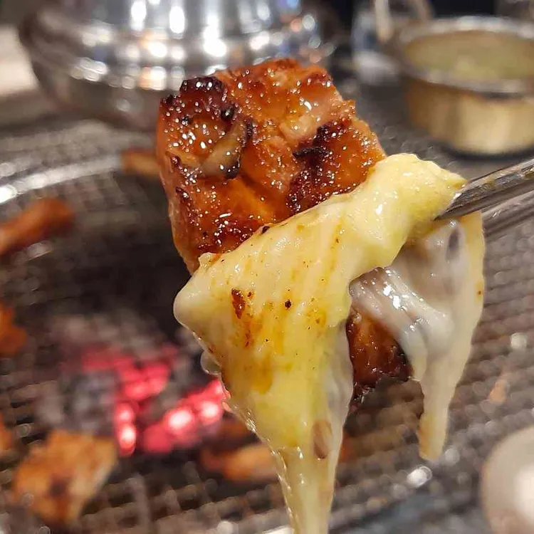 신고집 춘천숯불닭갈비 대표 사진