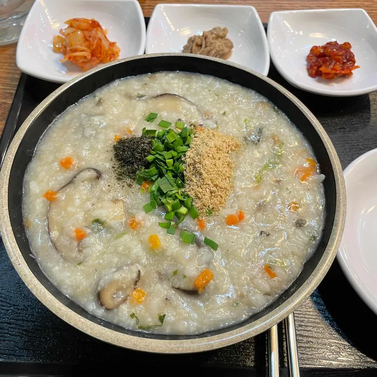 본초맘죽 대표 사진