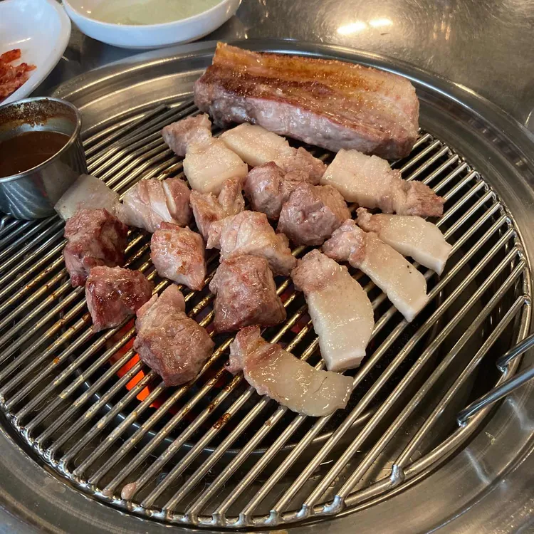 돈사돈 대표 사진