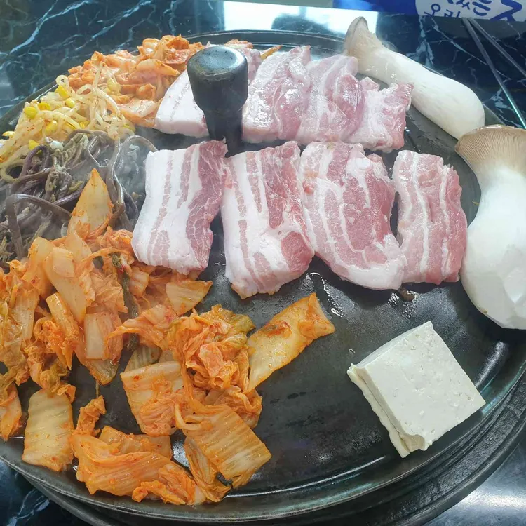 고향솥단지삼겹살 대표 사진