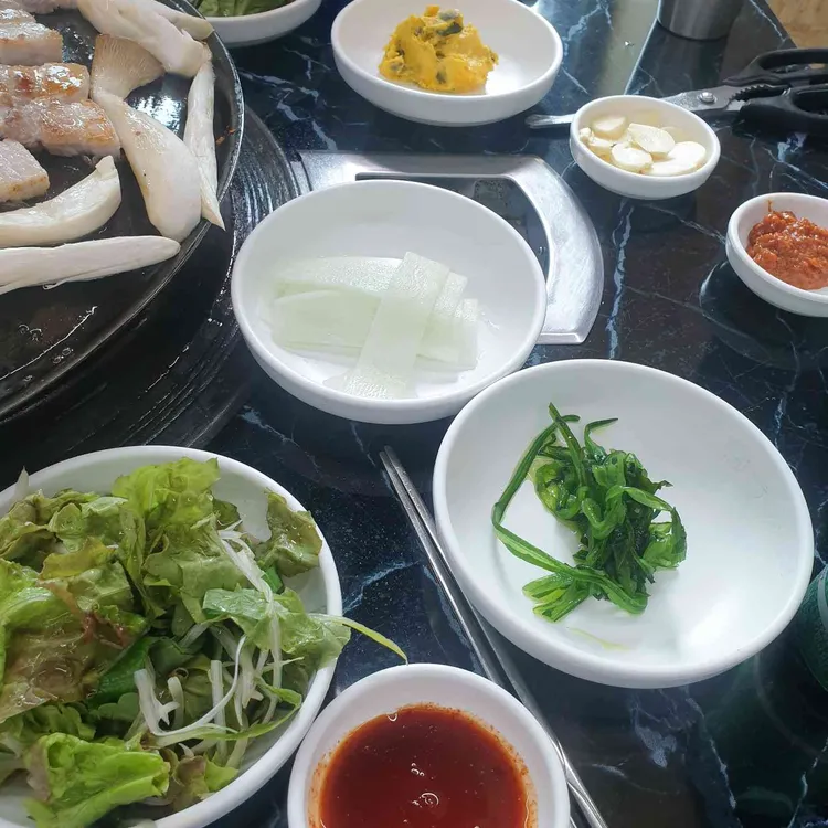 고향솥단지삼겹살 대표 사진