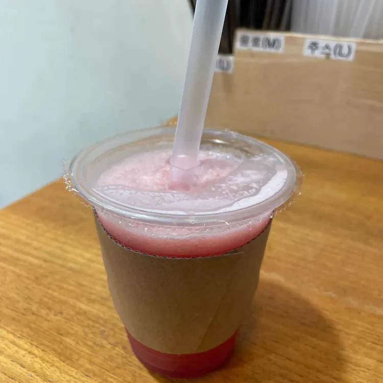 해적카페&와플그래 대표 사진