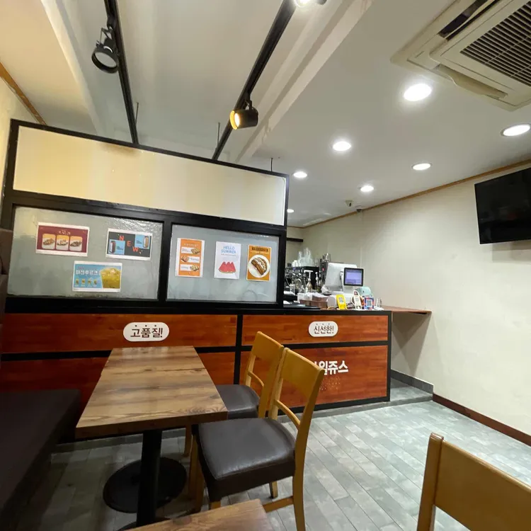 해적카페&와플그래 대표 사진