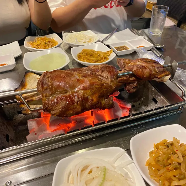 양다리걸쳤네 대표 사진