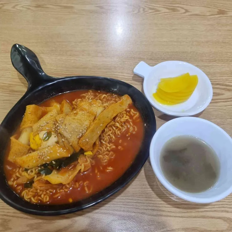 둥이네떡볶이&김밥 대표 사진