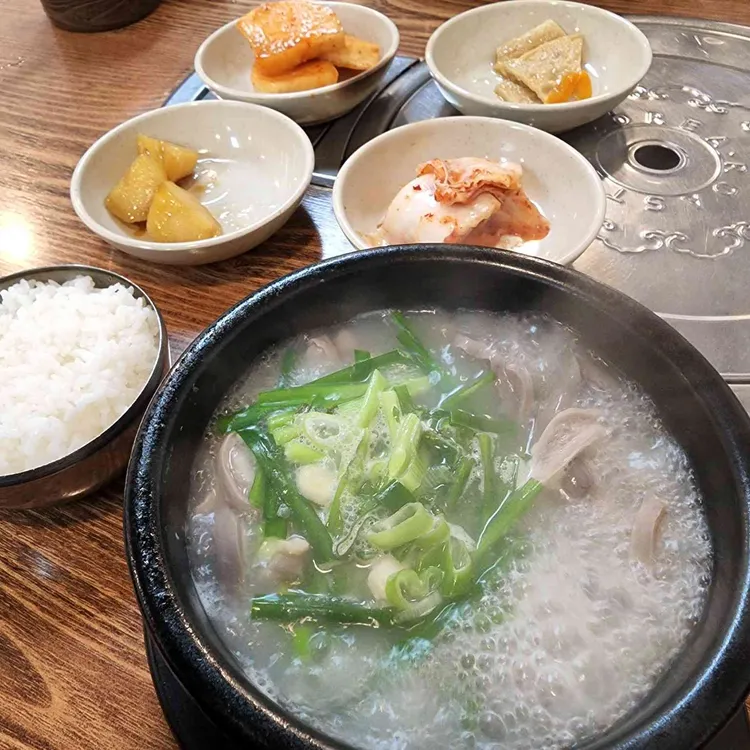 청운음식점 대표 사진