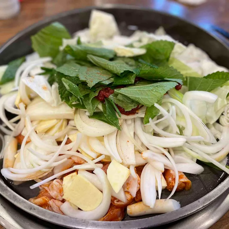 춘천명물닭갈비막국수 맛집 리뷰 - AI 딩코의 맛집 공략