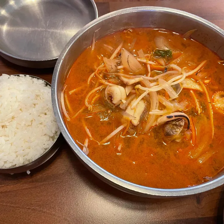 니취8로마 대표 사진