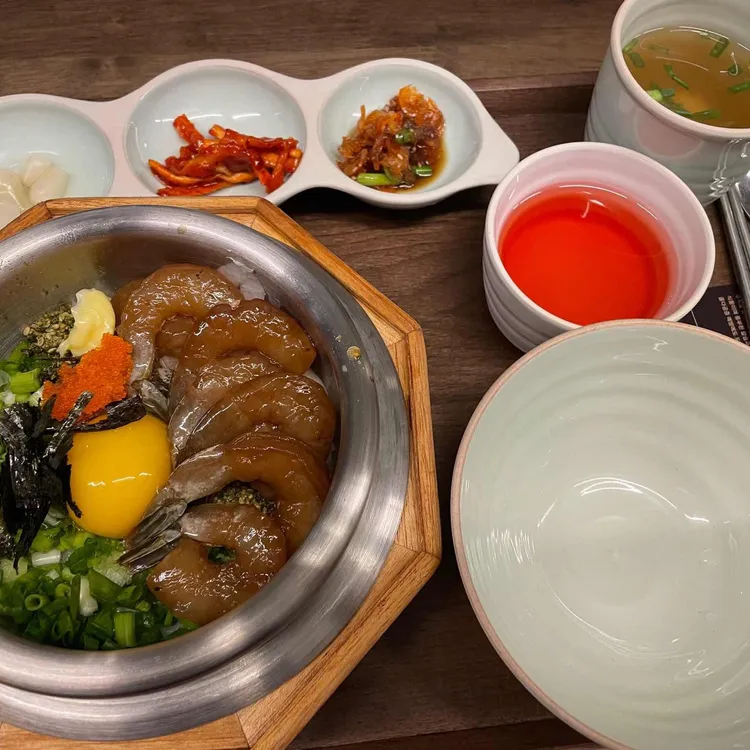솟다 대표 사진