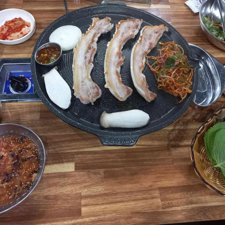 대박솥뚜껑삼겹살 대표 사진