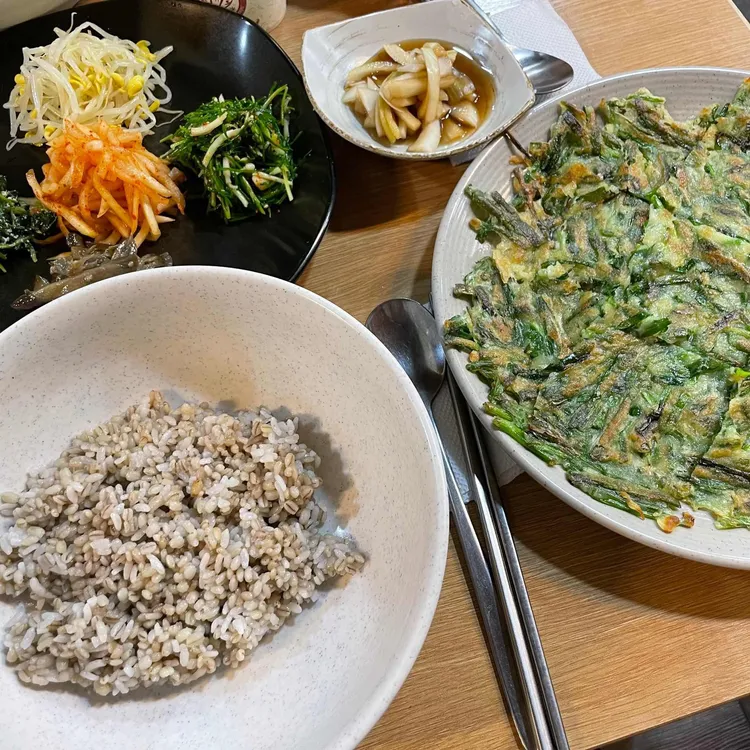 신정보리밥 대표 사진