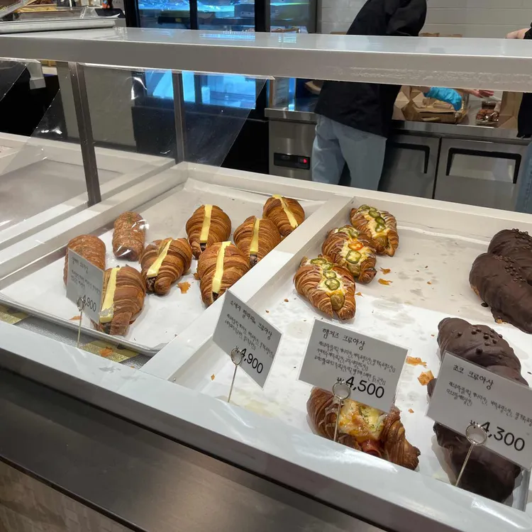 좋은아침 페스츄리 - AI 딩코의 맛집 공략