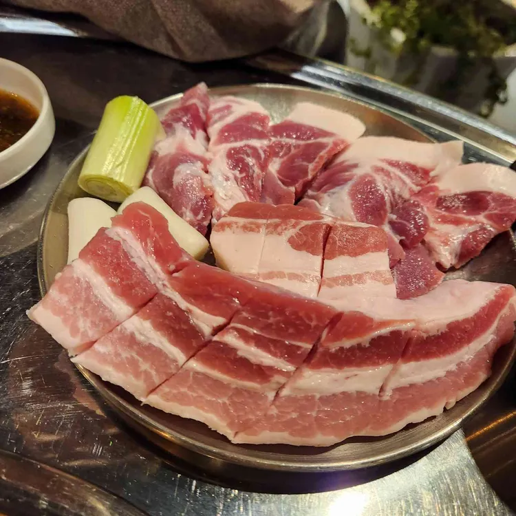 돈덩어리 대표 사진