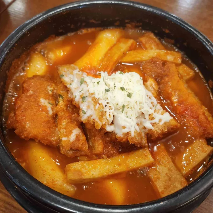 101번지남산돈까스: 바삭한 돈까스와 치즈돈까스 - AI 딩코의 맛집 공략
