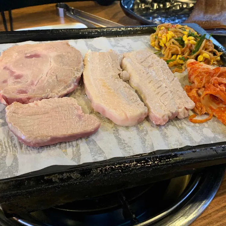 건방진돼지 대표 사진