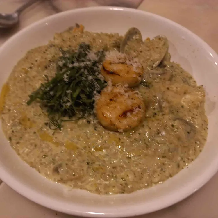 오이탈리안, 깔끔한 매장에서 부드러운 피자도우 만남 - AI 딩코의 맛집 공략