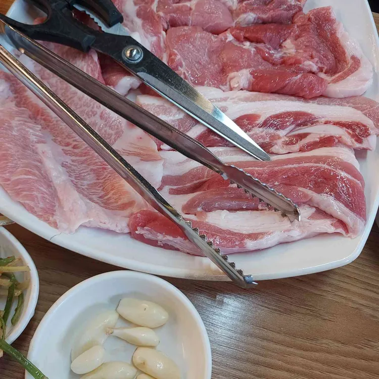 방이먹자골목의 저렴한 맛집 좋은생고기정육점식당 - AI 딩코의 맛집 공략