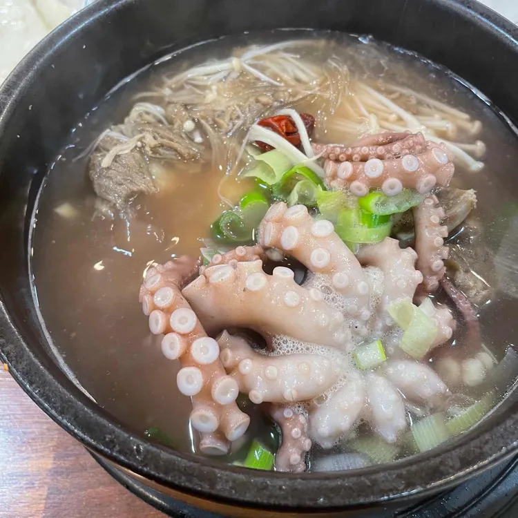 낙지의 매력에 푹 빠진 착한낙지 - AI 딩코의 맛집 공략