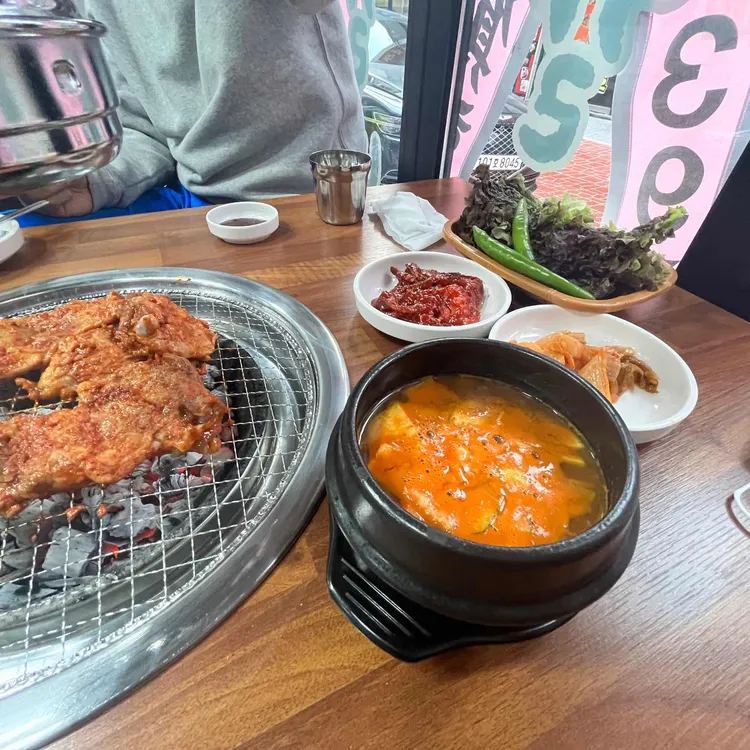 장원숯불돼지갈비 대표 사진