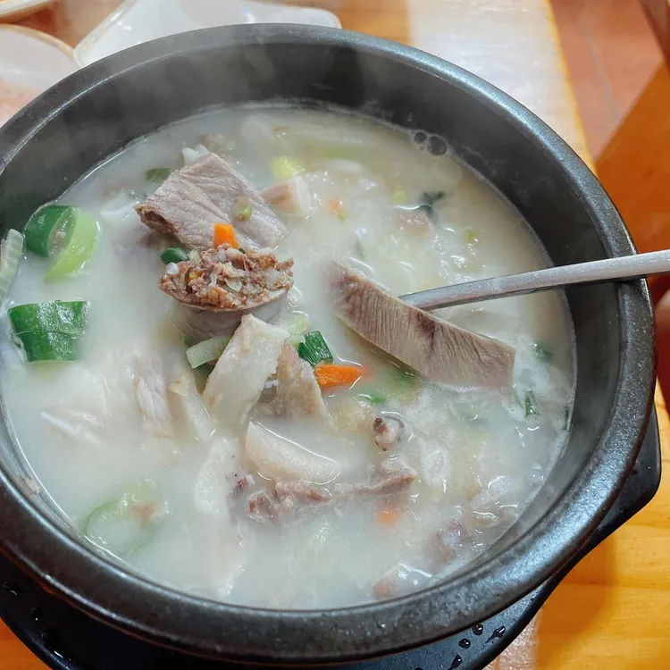 신의주찹쌀순대국 대표 사진