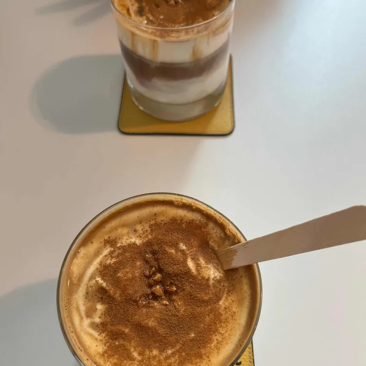 옐로우카멜 대표 사진