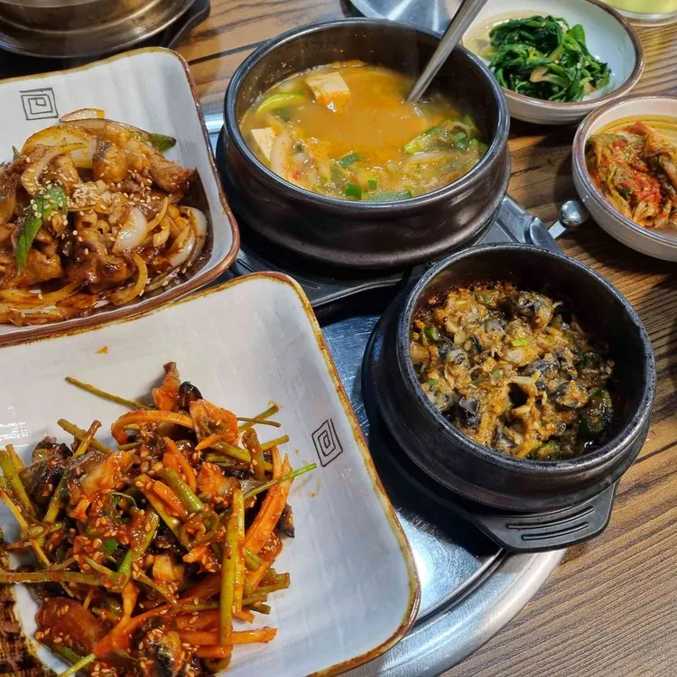 숯불갈비 우렁쌈밥정식 대표 사진