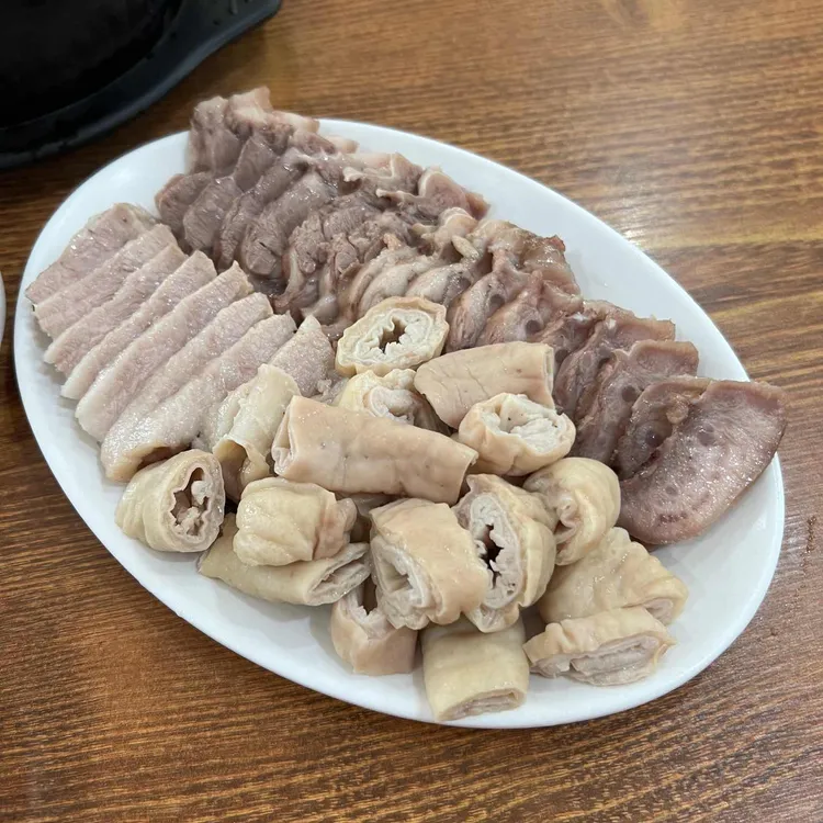 첫번째가마솥순대국 대표 사진