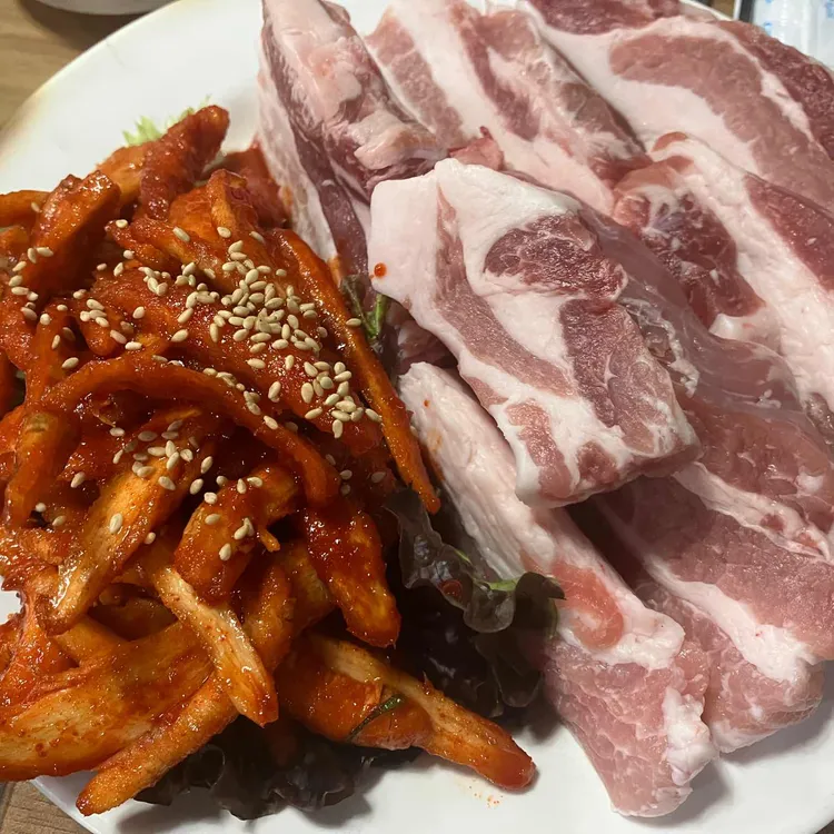 더덕솥뚜껑삼겹살 대표 사진