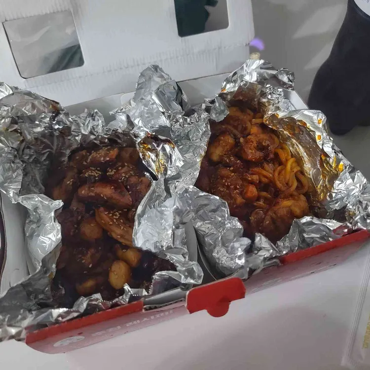 꾸브라꼬 숯불두마리치킨 대표 사진