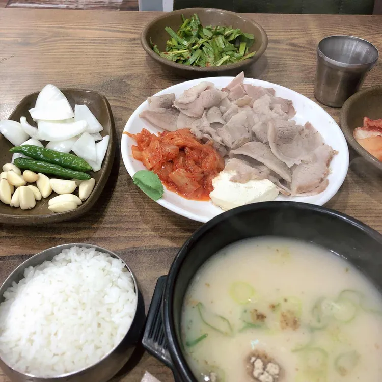 맛 좋은 돼지국밥, 영진돼지국밥 - AI 딩코의 맛집 공략