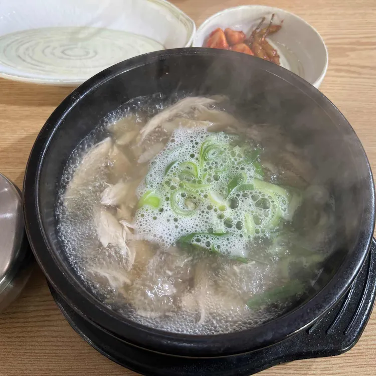 황귀엄나무닭곰탕전문점 대표 사진