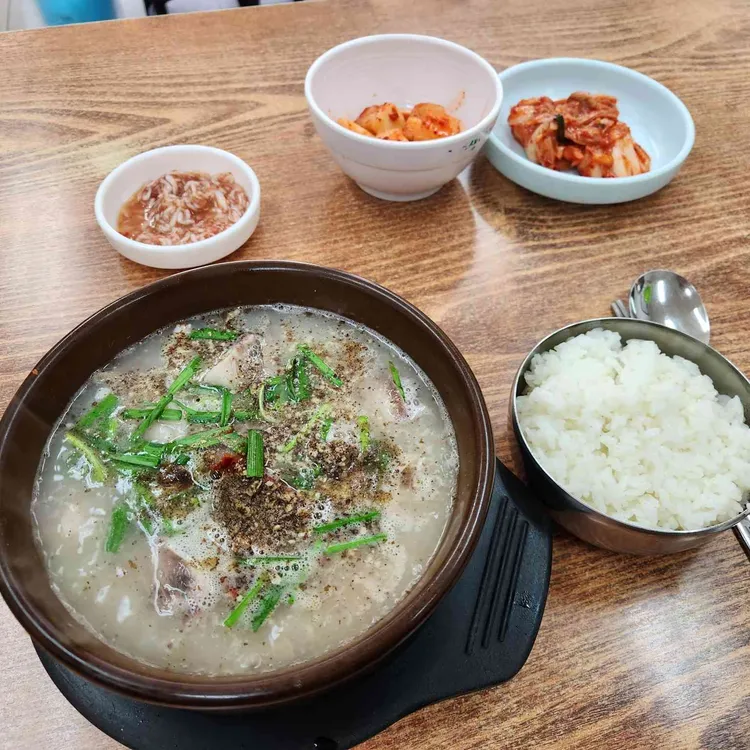 금호동순대국 대표 사진