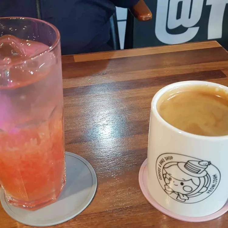 오페라빈 대표 사진