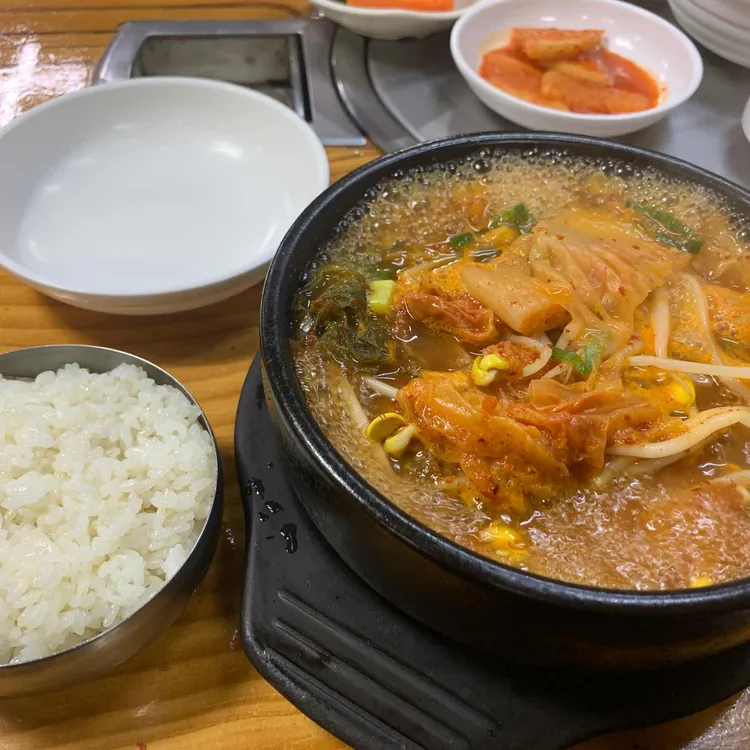 황토김치감자탕 대표 사진