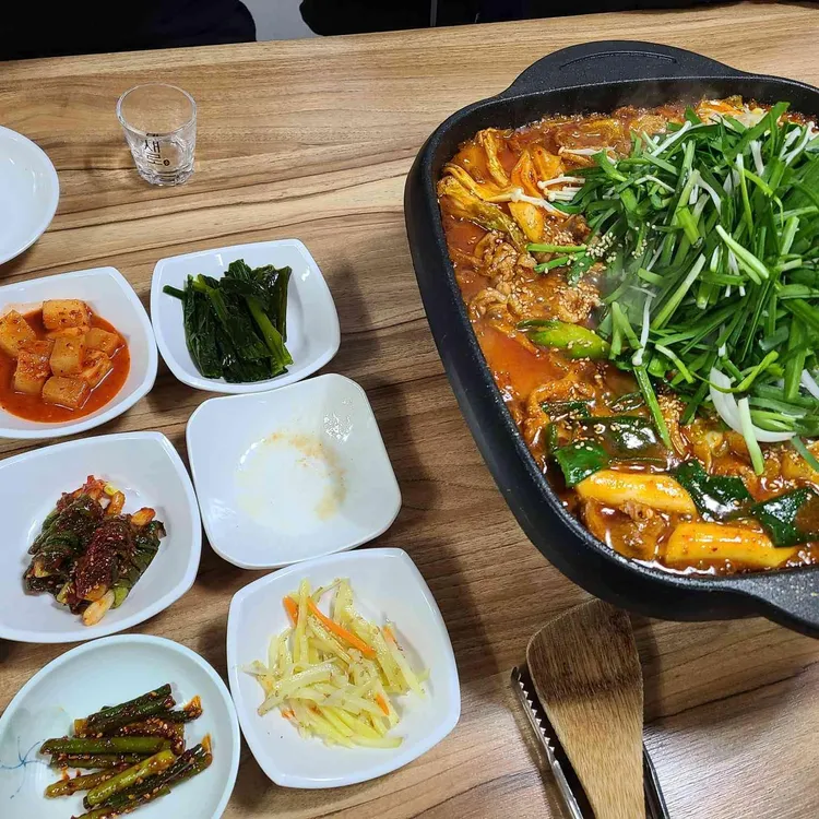 장작떼기 대표 사진