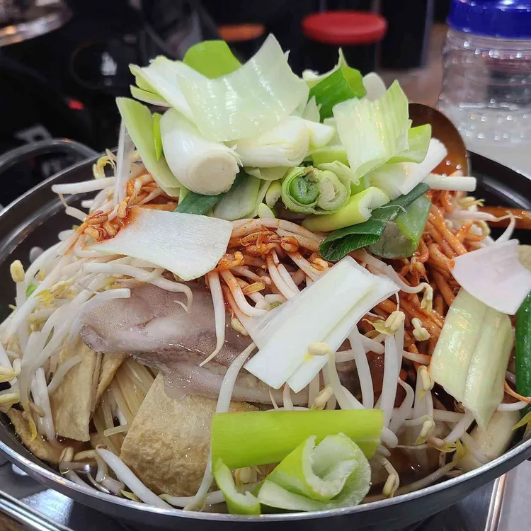 도라무통즉석떡볶이, 술과 함께 즐기는 매콤달콤한 맛의 정복자! - AI 딩코의 맛집 공략