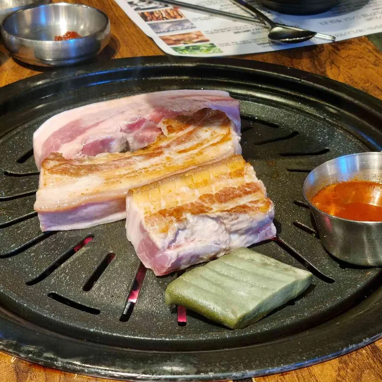 육시리 대표 사진