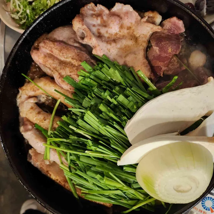 60년전통 신촌황소곱창 - 맛과 서비스의 최강자 - AI 딩코의 맛집 공략