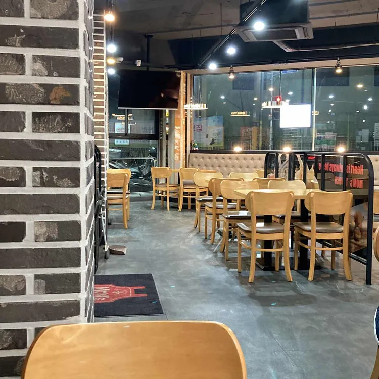 맘스터치 대표 사진