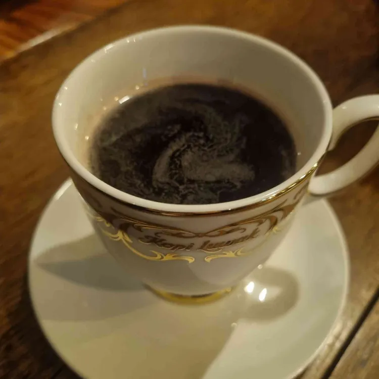꼼데푸생 대표 사진