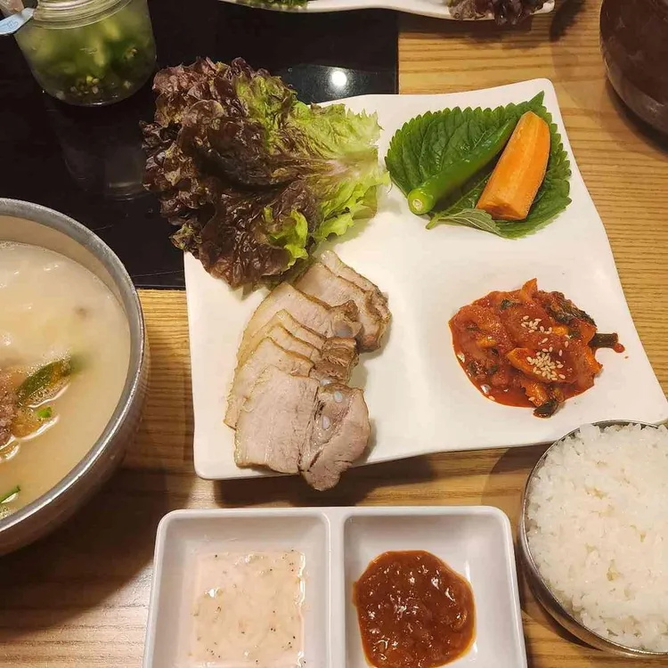 명동칼국수샤브샤브 대표 사진