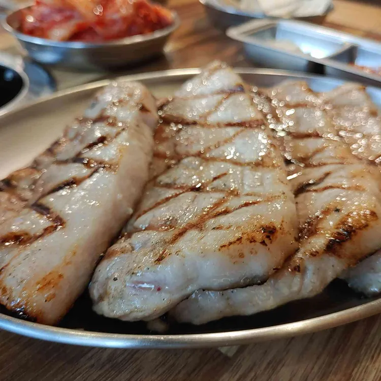 꽃세겹살 대표 사진