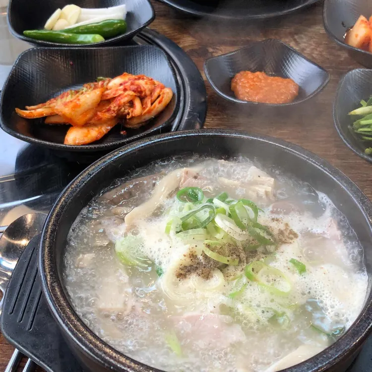 하이포크 돼지갈비 정식