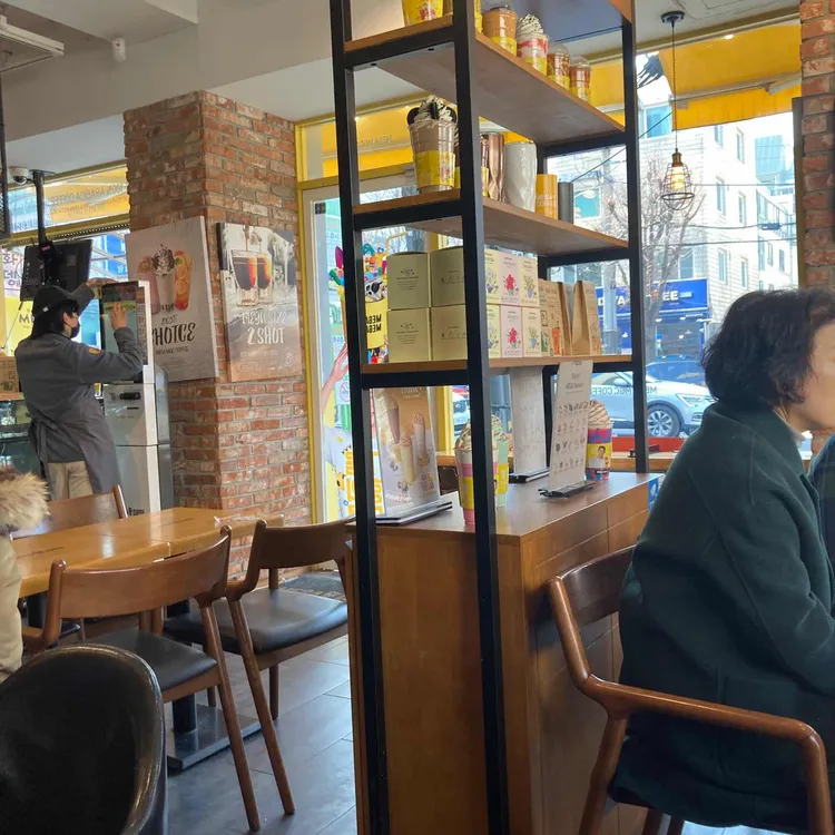 메가커피 대표 사진